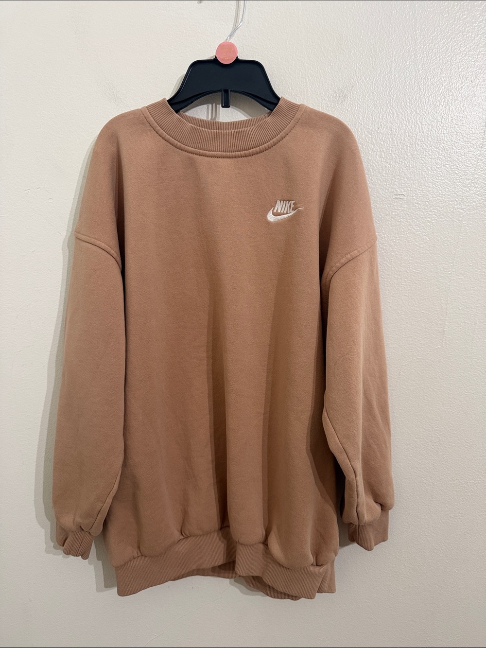 Nike Girls Crew Neck Sweatshirt Medium Tan Embroidered Logo Kids